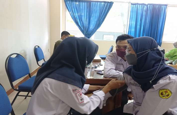 Mengabdi Untuk Negeri Melalui Kegiatan Donor Darah GenBI Tegal Komisariat Unikal