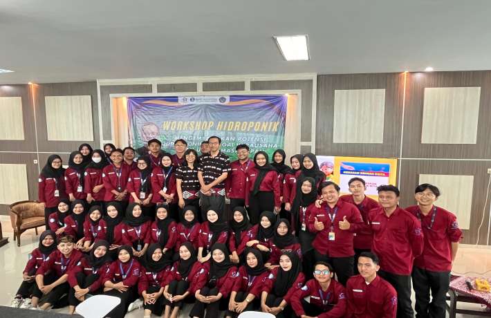 GenBI Komisariat UPS Tegal Meningkatkan Pengetahuan Bercocok Tanam Melalui Workshop Hidroponik