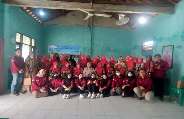 GENBI KOMISARIAT UPS TEGAL ADAKAN PELATIHAN EDUKASI PEDULI SAMPAH DAN PEMBUATAN PUPUK ORGANIK