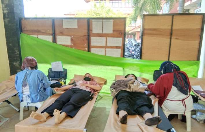 Gelar Aksi Donor Darah GenBI Tegal X KSR PMI unit Universitas Pekalongan 2022