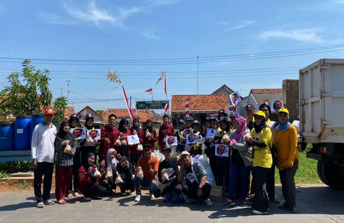 World Cleanup Day Pekalongan X GenBI Tegal Komisariat UIN K.H. Abdurrahman Wahid Pekalongan