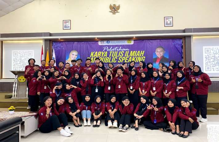 PELATIHAN KARYA TULIS ILMIAH DAN PUBLIC SPEAKING GENBI TEGAL KOMISARIAT UNIKAL 